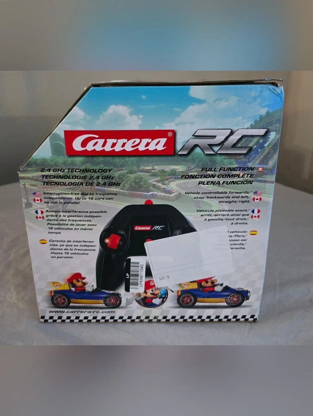 Nintendo Carrera RC Mario Kart -  Mach 8 Mario 2.4 GHz